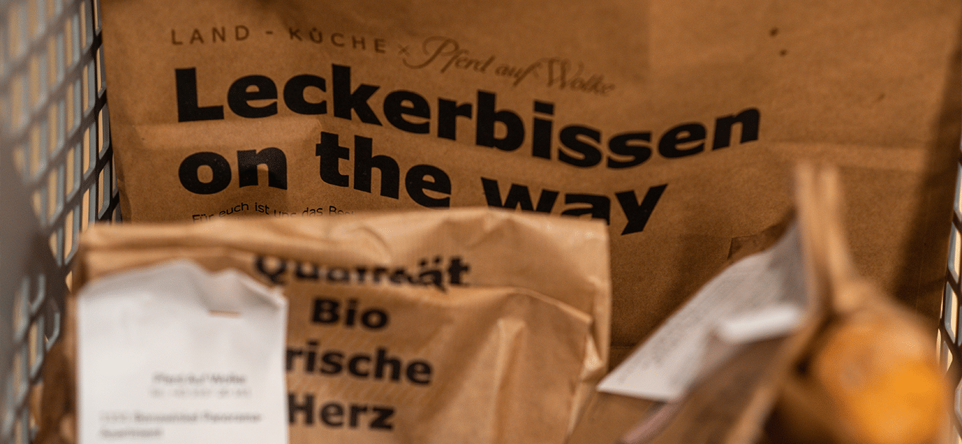 Brot von Pferd auf Wolke