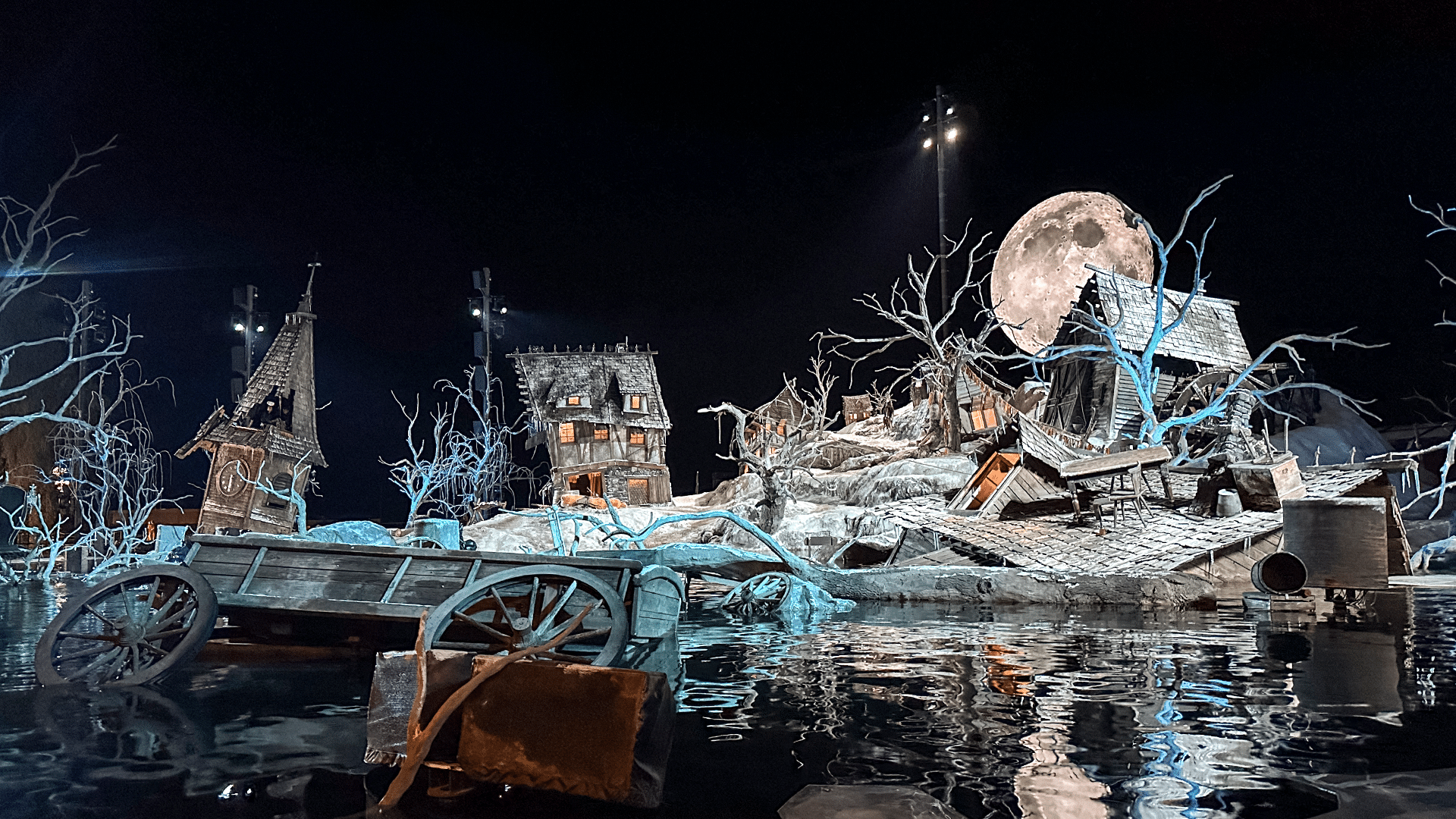 Bühnenbild Bregenz bei Bodensee bei Nacht